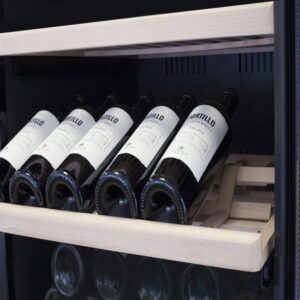 מקרר יין אינטגרלי חכם 126 בקבוקים קומפרסור 2 דלתות Caso WineChef Pro 126-2D-צבע שחור